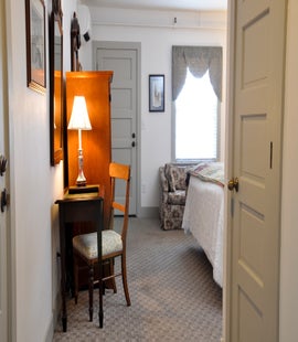 First-Colony-Inn-BR6-Thomas-Ellis-1